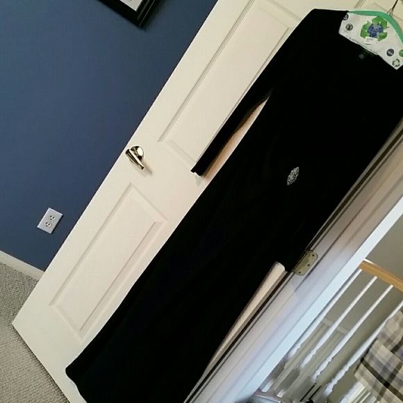 Long dress - Picture 2 of 7